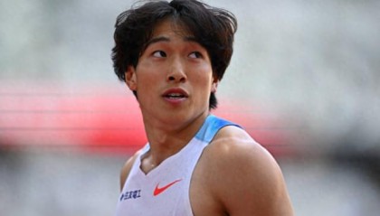 日本全锦赛110米栏半决赛3人超东京A标 泉谷骏介13秒19亚洲赛季第2