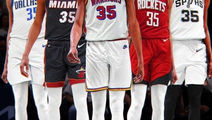 当看到杜兰特颠沛流离，我才明白，詹姆斯才是真正的万金油巨星