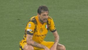 真的跑不动了37岁阿切尔比被19岁马尤卢超车，蹲在地上喘粗气