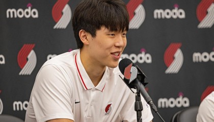 开拓者官方为夏联球员名字发音做注释杨瀚森为Yahng Hahn-sun